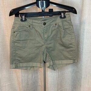 Relativity Olive Green Rolled-Hem Women's Shorts